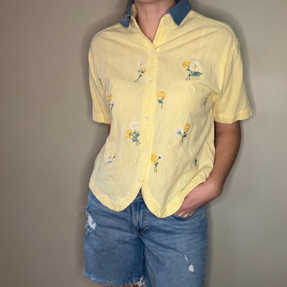 Vintage Yellow Floral Embroidered Shirt with Denim Collar - Picture 3 of 9